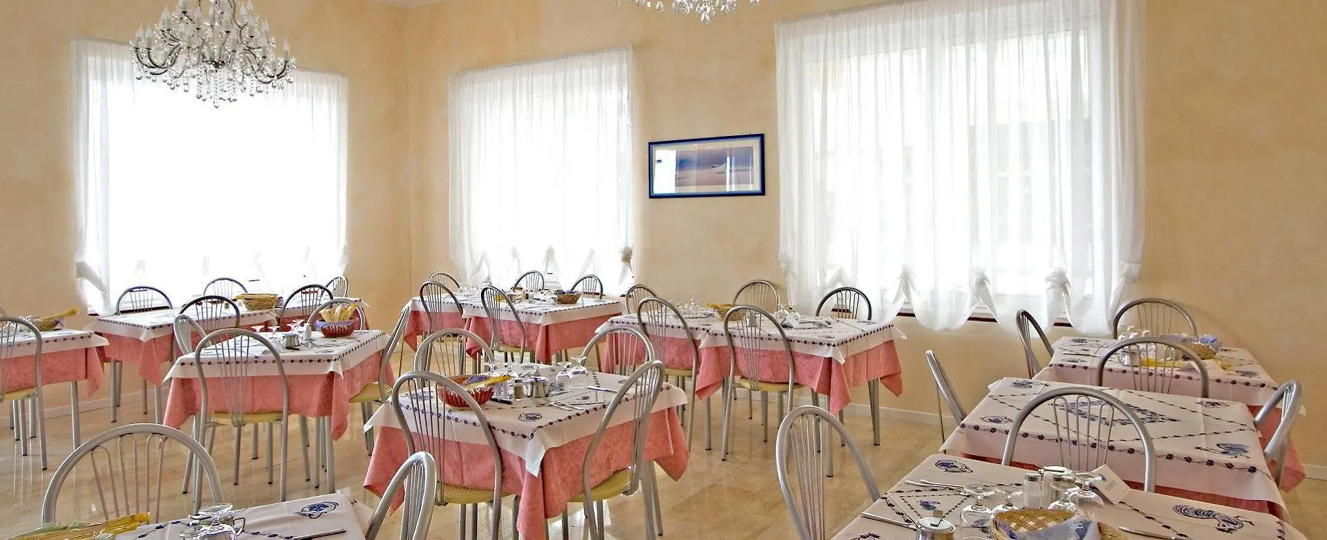 ***  Hotel Lungomare Italy